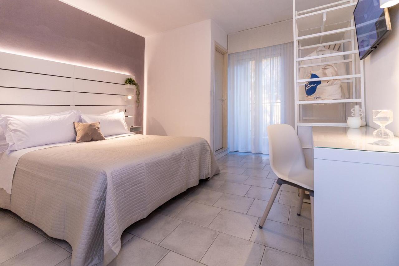 Hotel Alfonsina Riccione Exterior photo